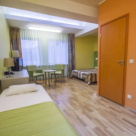 Braavo Hotell 3*